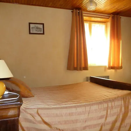 Chambres D'hotes De Trespecoul Bed and breakfast Peyrilles
